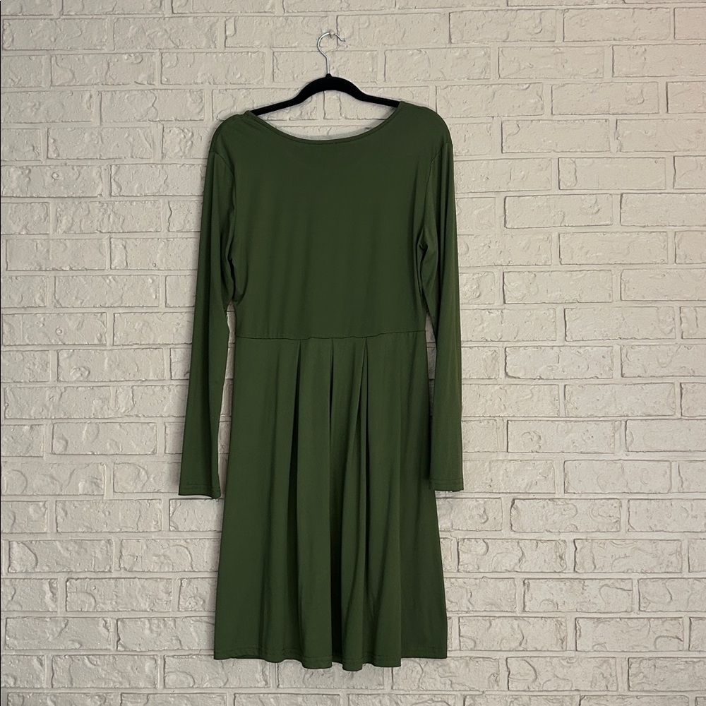 Army green pleated dress - Picture 3 of 3